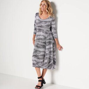 Truth + Style Sz. M Regular Printed Knit Bubble Hem Dress Boho Minimalist Classi